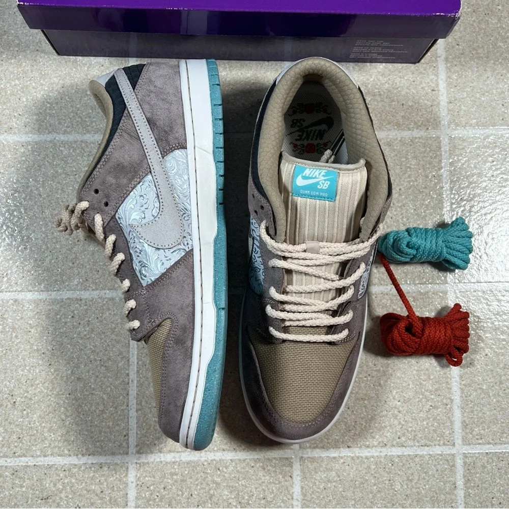 Nike Men's Athletic Shoes Brown Tan Teal Accent